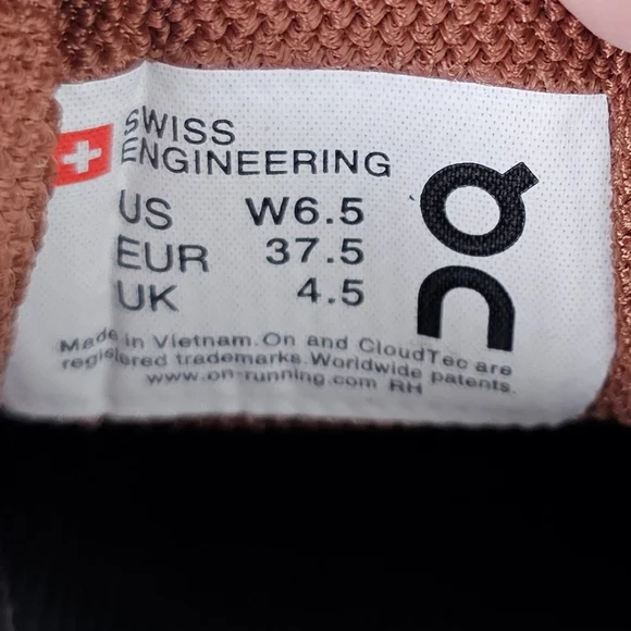 On Running Women's Cloud Dip Shoes sz 6.5US/ 37.5EU GRAPE/PEBBLE (& Extra Laces) - Picture 10 of 12